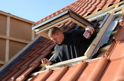 Pose de fenêtres de toit Velux à Anchamps